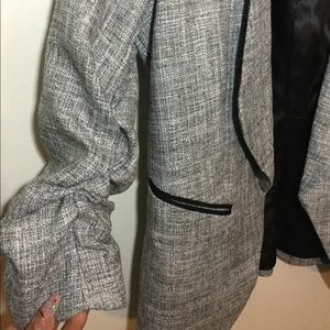 grey women’s weaved pattern blazer$8